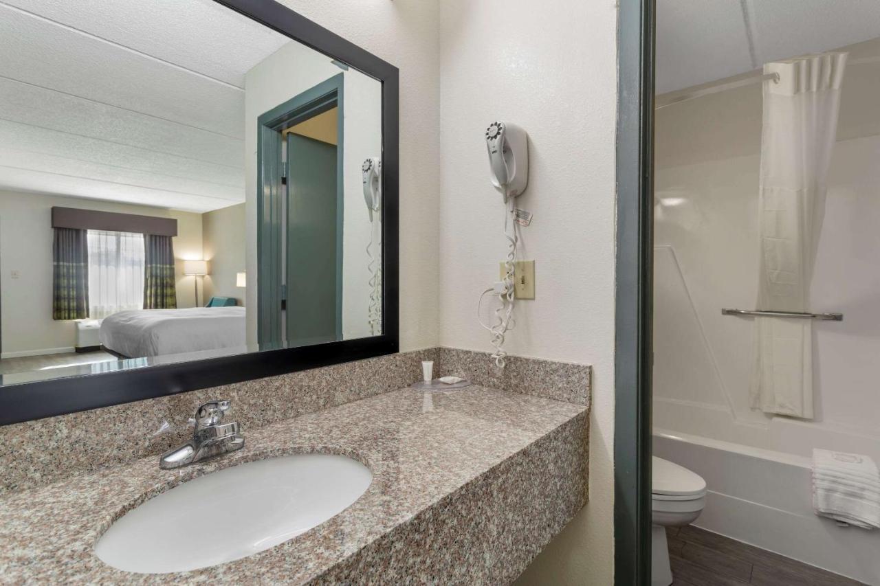 Clarion Pointe Valley Inn Kimball Esterno foto