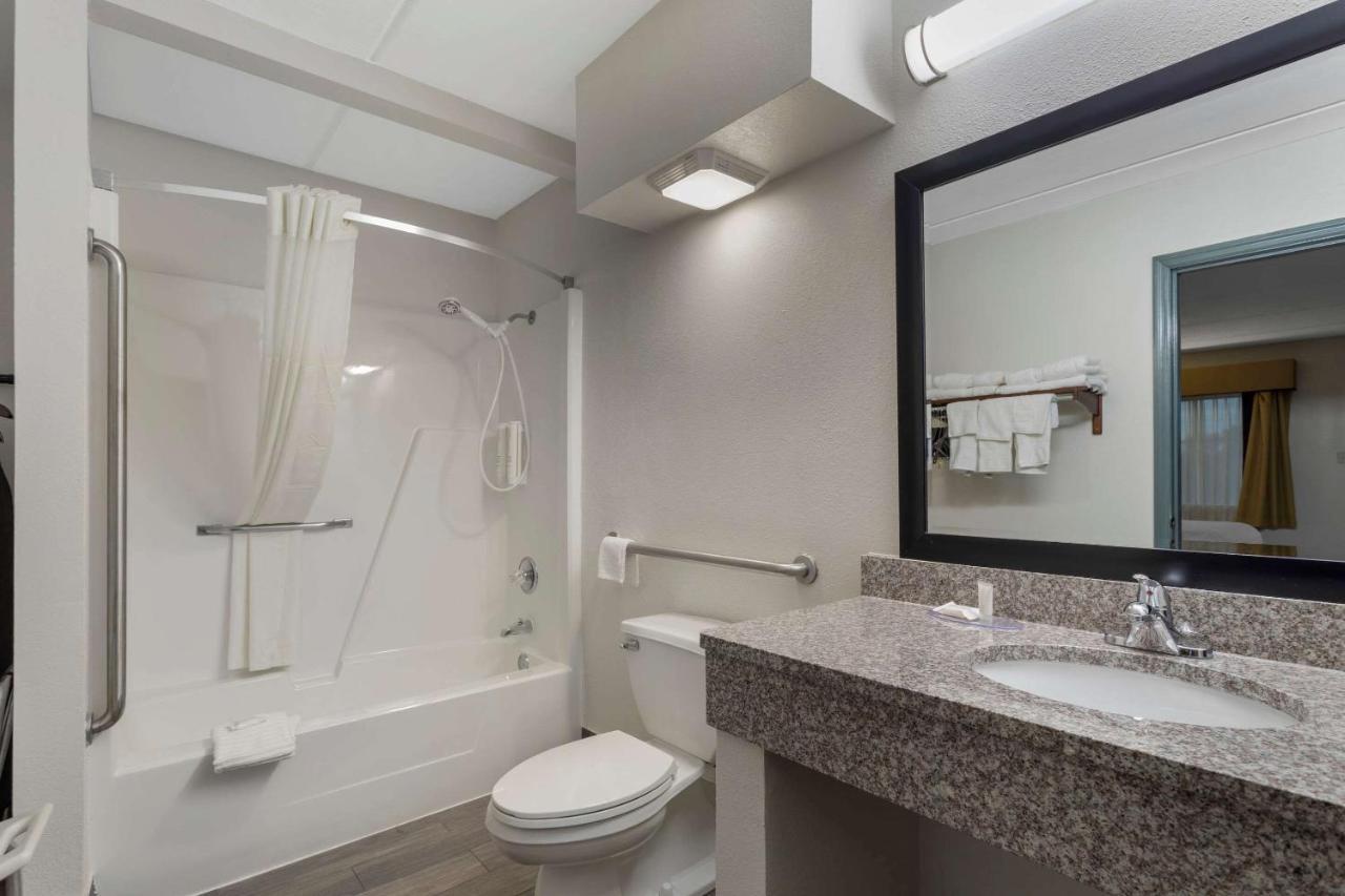 Clarion Pointe Valley Inn Kimball Esterno foto