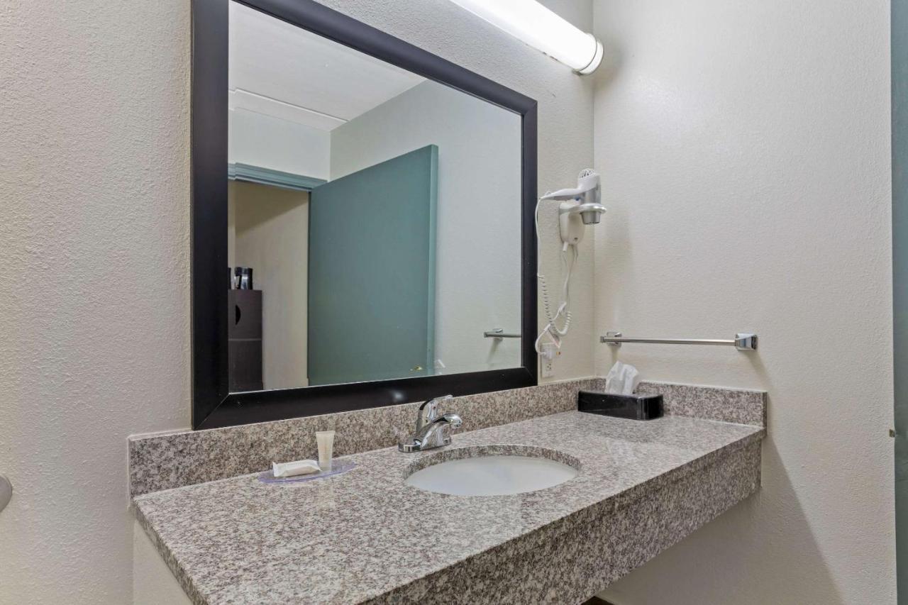 Clarion Pointe Valley Inn Kimball Esterno foto