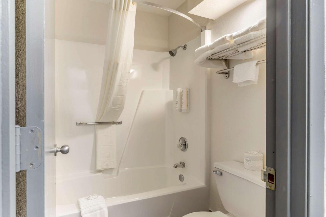 Clarion Pointe Valley Inn Kimball Esterno foto