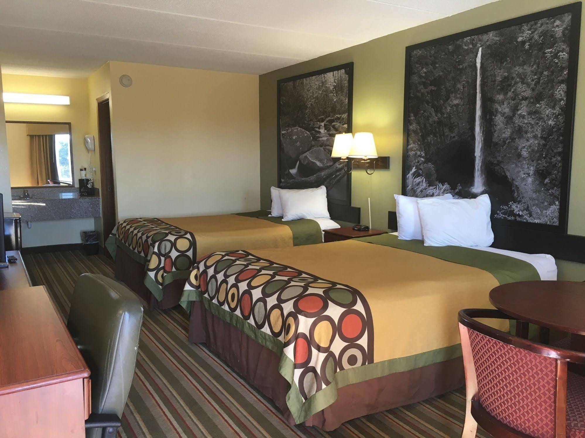 Clarion Pointe Valley Inn Kimball Esterno foto